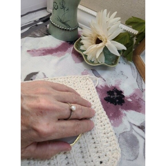 Sterling Silver Pearl Ring Size 7.5 Classic White Gem Minimalist Jewelry - Picture 7 of 7